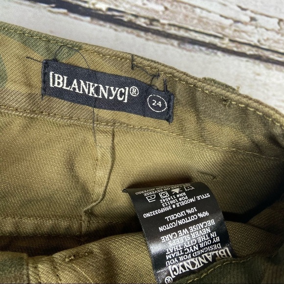 Blank NYC Utility Chain of Command Skirt Size 24 - Picture 3 of 7